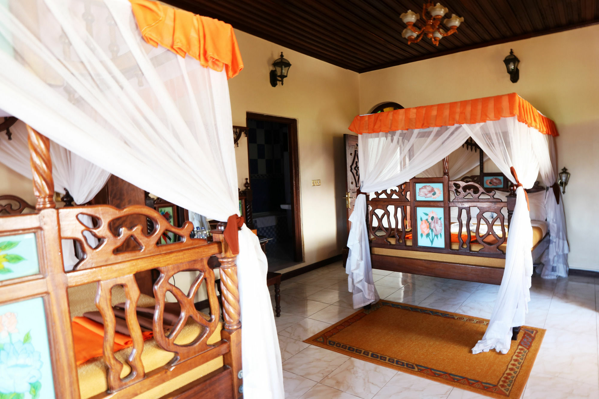 Hotel Tausi Palace