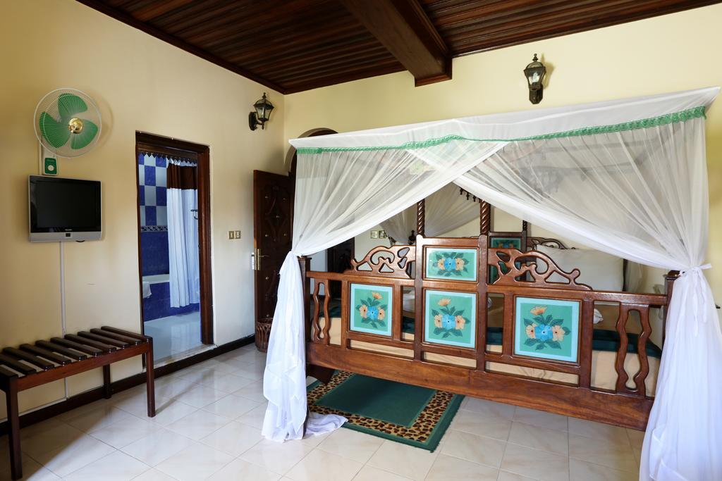 Hotel Tausi Palace